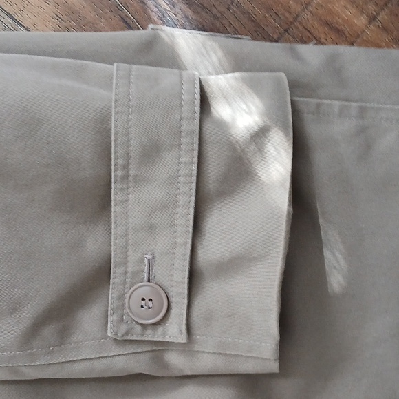 Vintage woman's outerwear with removable wool lining - Picture 8 of 12